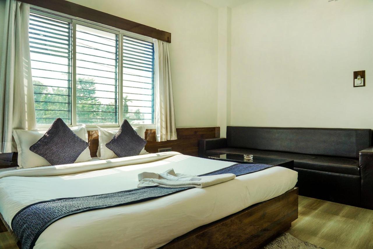 Hotel Heritage Koch Bihar Ngoại thất bức ảnh